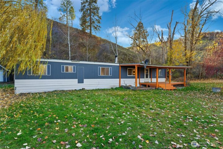 Property Photo:  269  Seven Mile Rd  WA 99362 