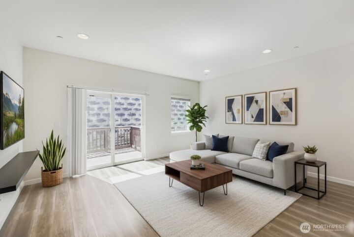 Property Photo:  15720  Meadow Road A6  WA 98087 