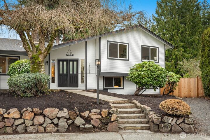 Property Photo: 12528 SE 70th Street WA 98056