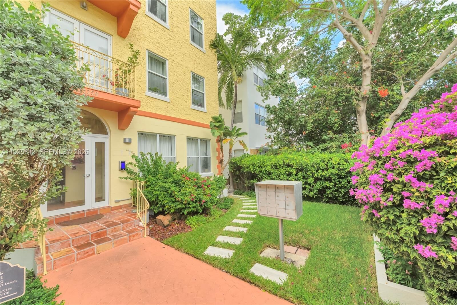 Property Photo:  1350 Pennsylvania Ave 207  FL 33139 