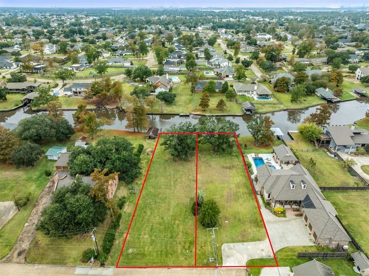 Property Photo:  3902 Buccaneer Ln Lane  LA 70605 