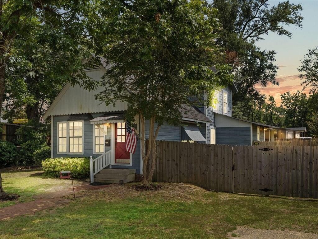 Property Photo: 501 Magnolia Street LA 70634