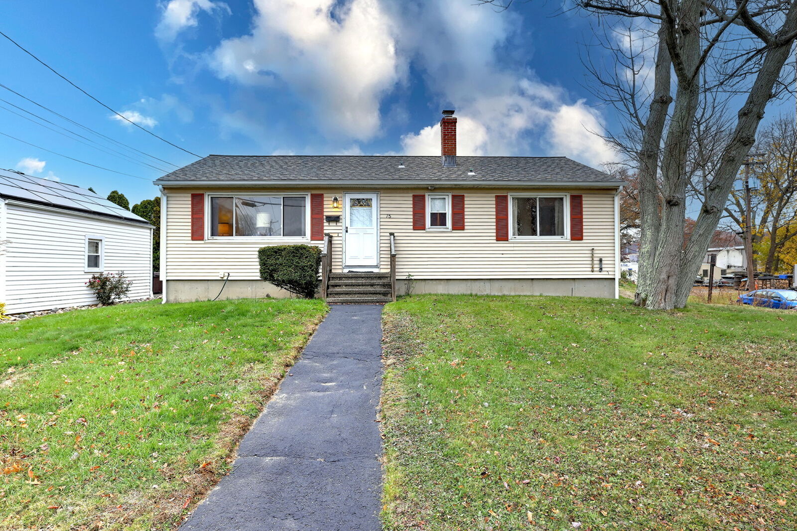 Property Photo:  15 Utica Street  CT 06461 