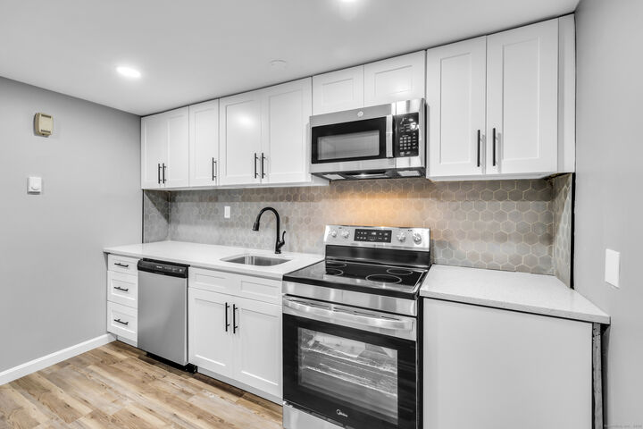 Property Photo: 120 Gallup Hill Road Apt 3C CT 06339