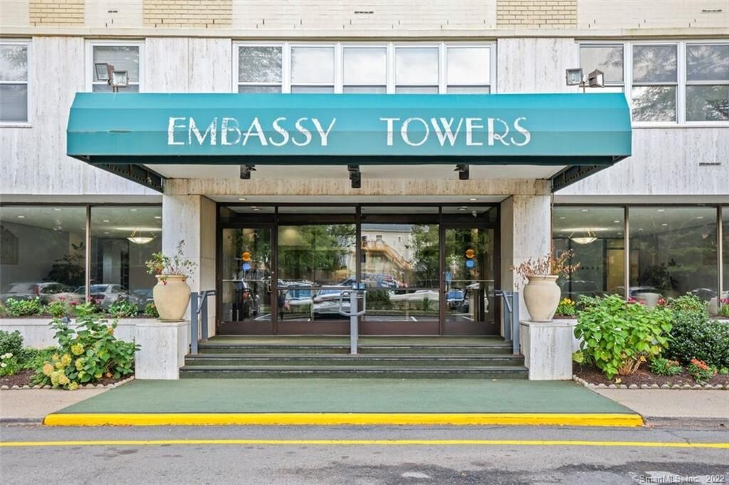 Property Photo: 2625 Park Avenue 6M CT 06604