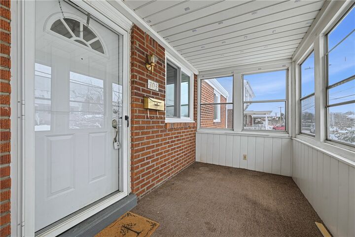 Property Photo:  703 Overhill Dr  PA 15137 