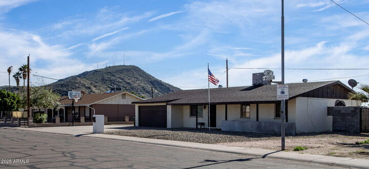 Property Photo: 2309 W Wood Drive AZ 85029