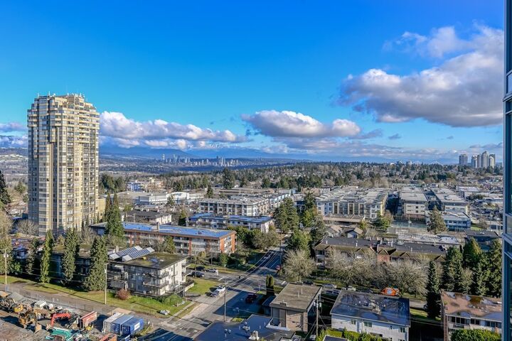 Property Photo: 6700 Dunblane Avenue 1605 BC V5H 3K6