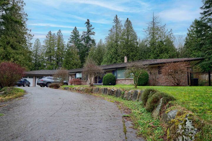 3292 136 Street — photo 1