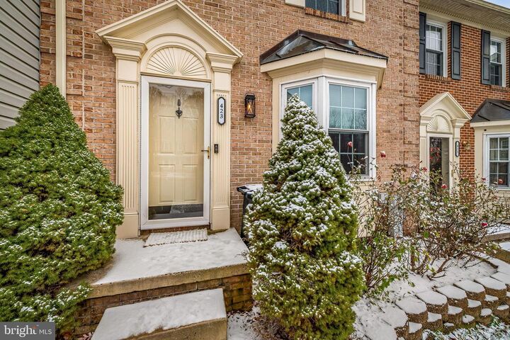 Property Photo: 423 Oakton Way MD 21009