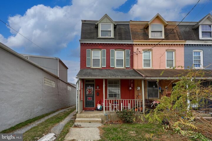 318 E Liberty Street  Lancaster PA 17602 photo