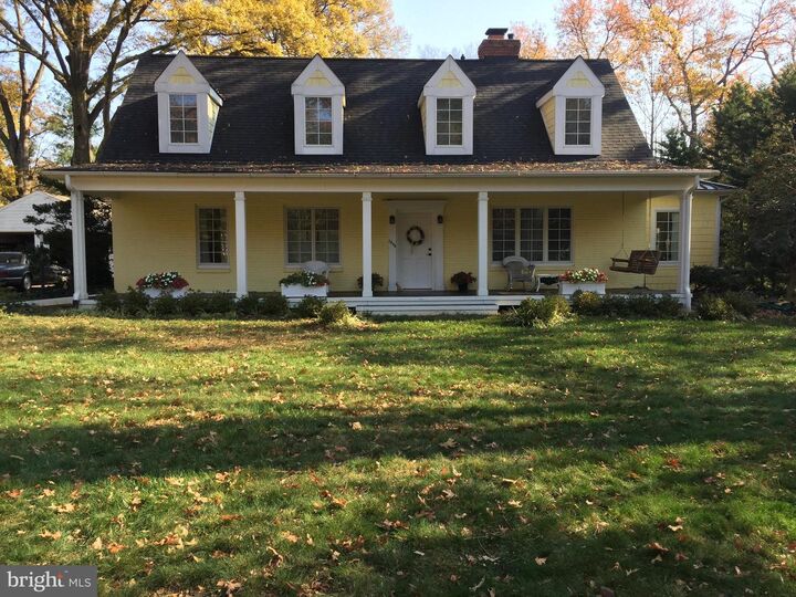 Property Photo: 7805B Accotink Place VA 22308