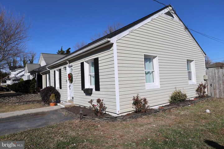 Property Photo: 113 Hillcrest Drive VA 22401