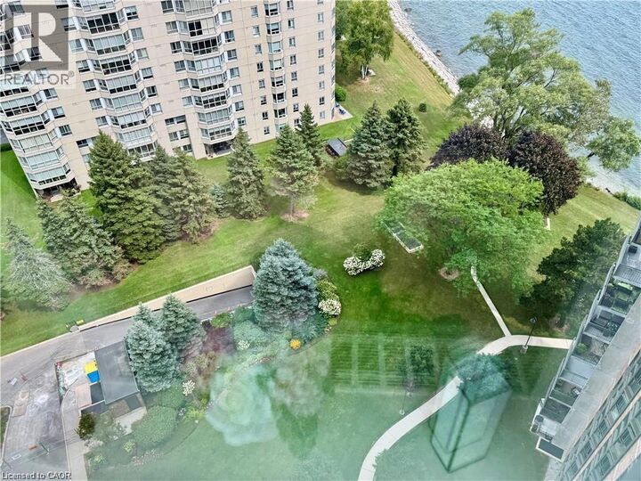 Photo de la propriété:  5250 Lakeshore Road 1708  ON L7L 5L2 