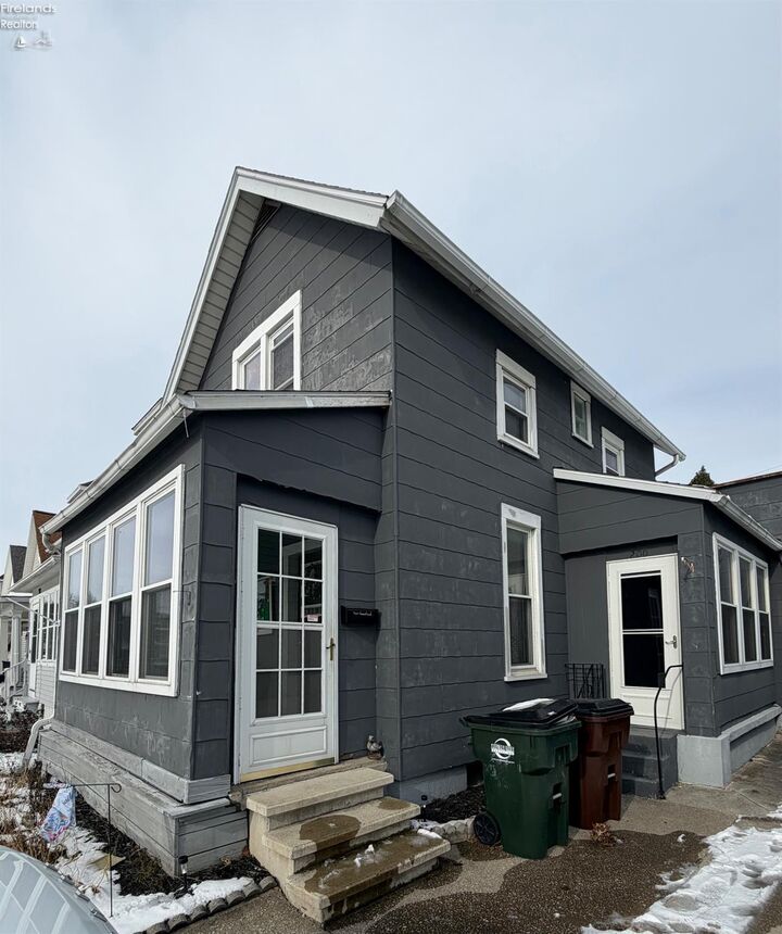 Property Photo: 200 Hudson OH 44883