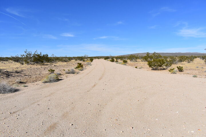 Property Photo: Timlin Way CA 93505