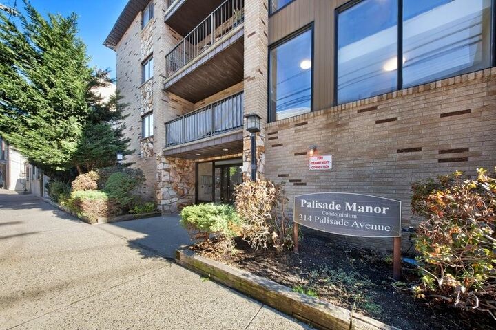 314 Palisade Ave B1  Cliffside Park NJ 07010 photo