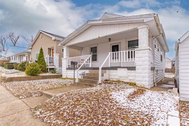 Property Photo: 2617 Edgewood Drive IN 47712