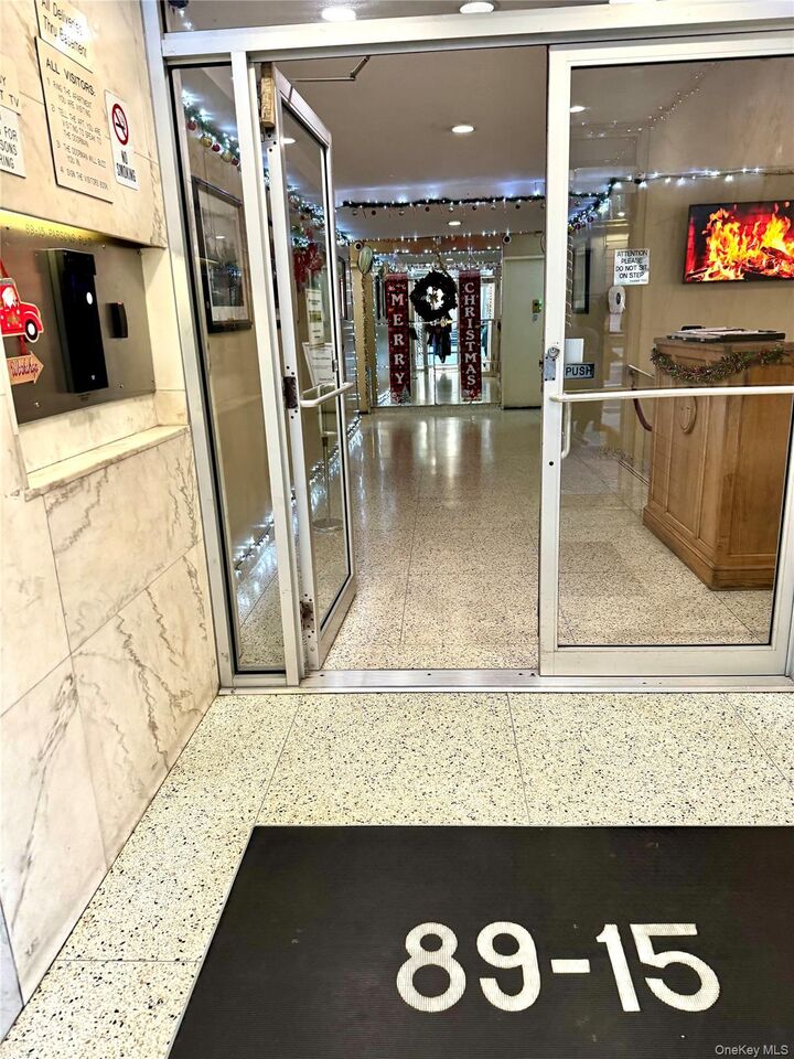 Property Photo:  89-15 Parsons Boulevard 9C  NY 11432 