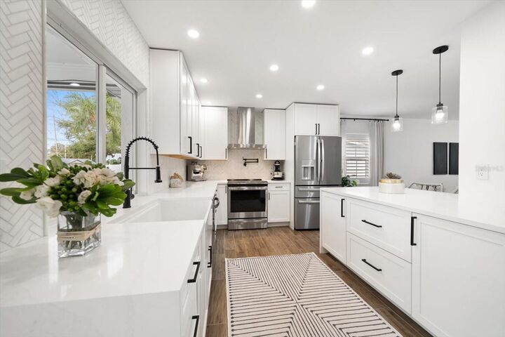 Property Photo: 2634 Concorde Court FL 33761