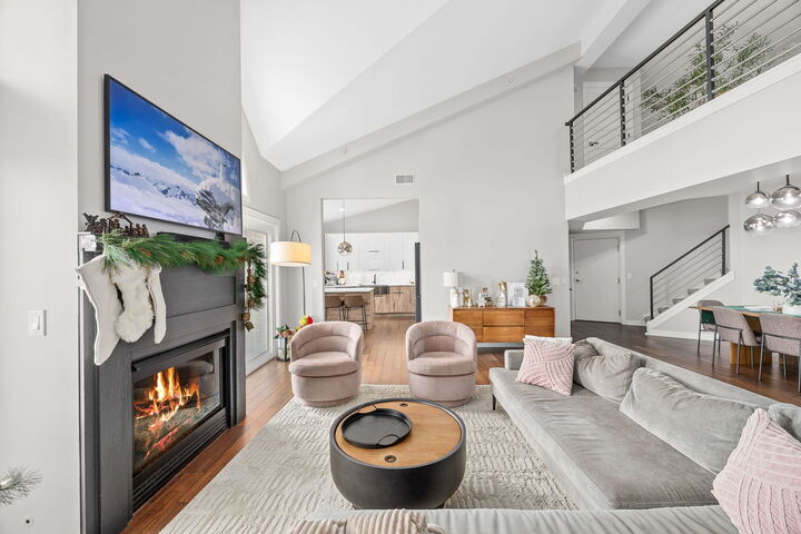 Property Photo: 11901 Windemere Court 404 IL 60467