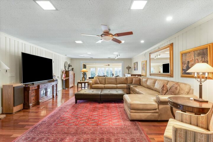 Property Photo: 22 Greencroft Drive IL 61821