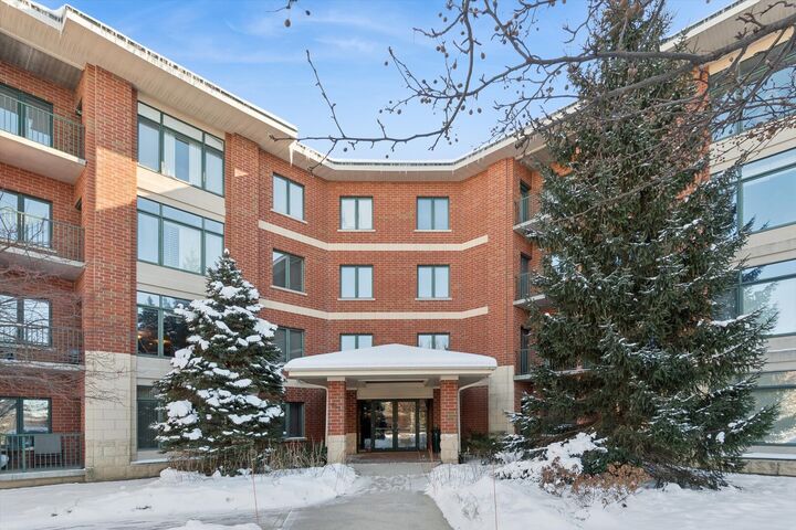 855 E 22nd Street 104  Lombard IL 60148 photo