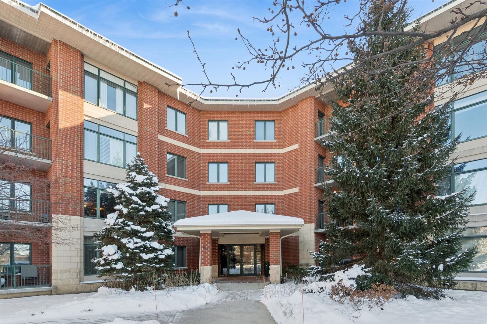 Property Photo: 855 E 22nd Street 104 IL 60148