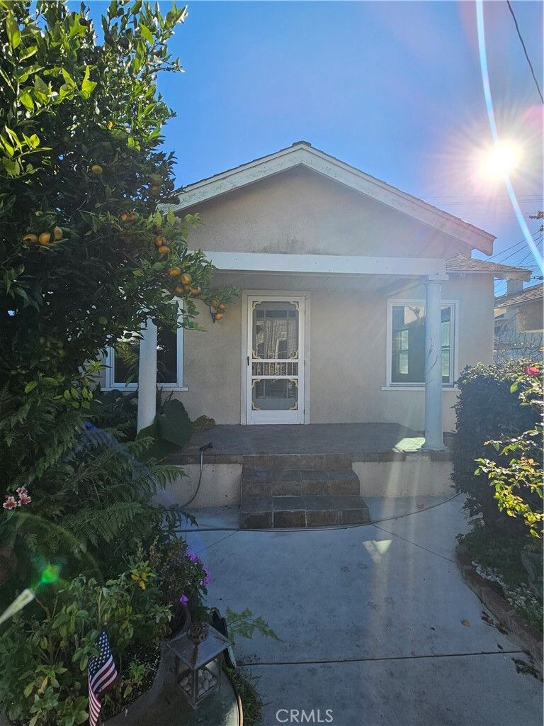 Property Photo:  967 W 22nd Street  CA 90731 