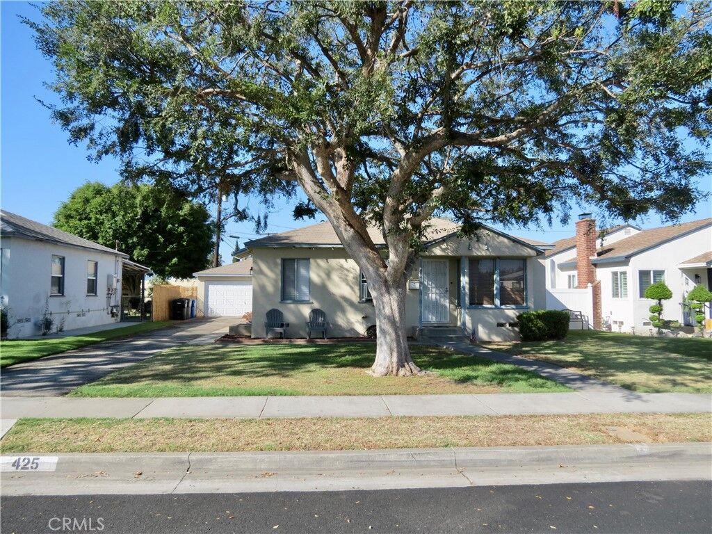Property Photo: 425 Valera Drive CA 90640