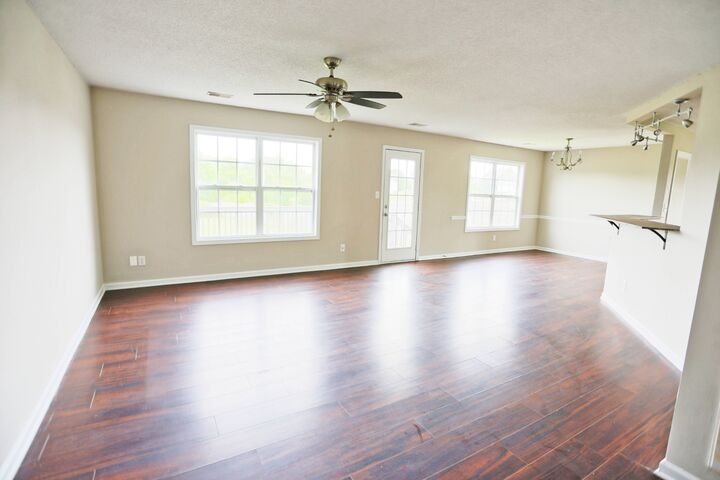 Property Photo: 1276 Archwood Dr TN 37042