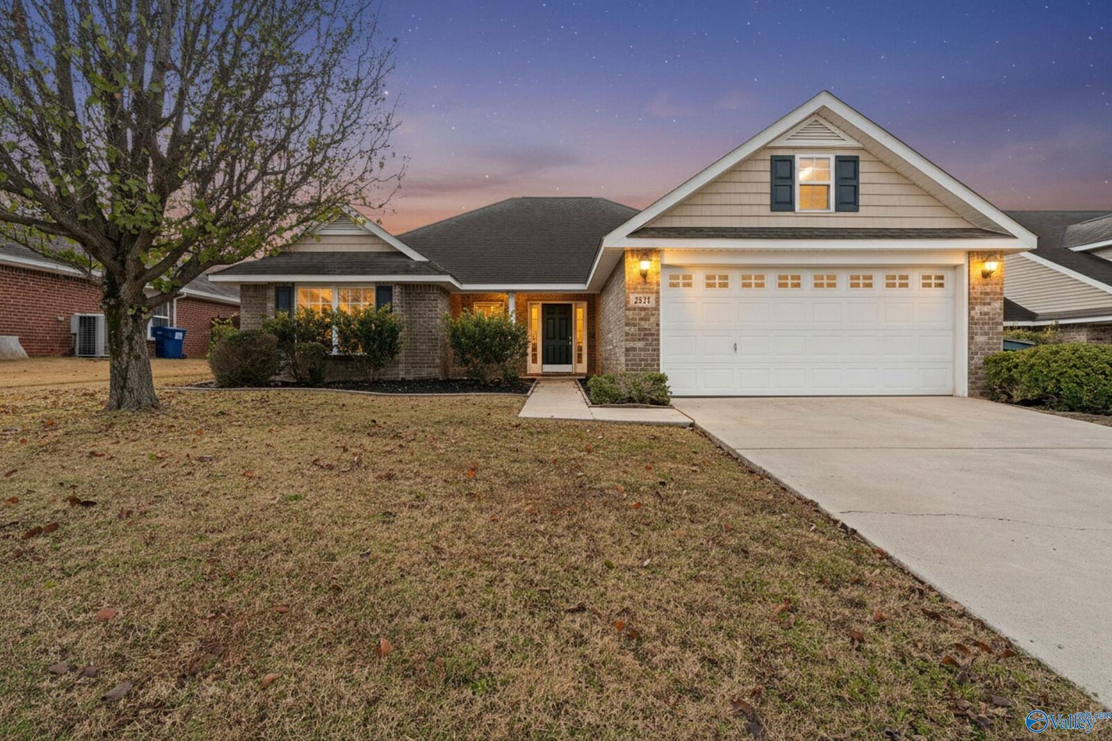 Property Photo: 2511 Slate Drive SW AL 35803