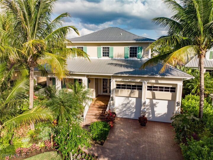 Property Photo:  725 West Lake Drive  FL 34102 