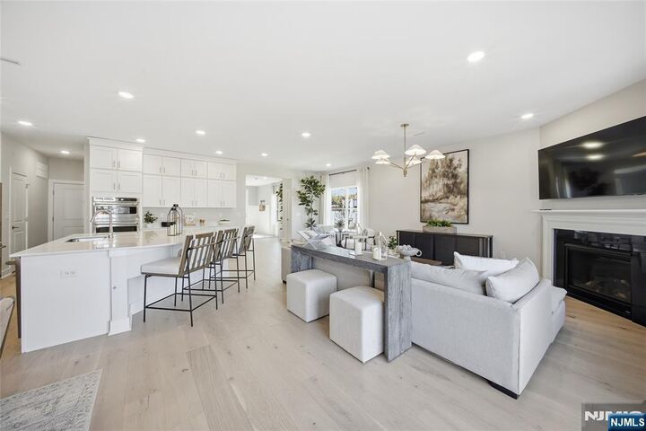 Property Photo:  6 Belmont Place  NJ 07036 