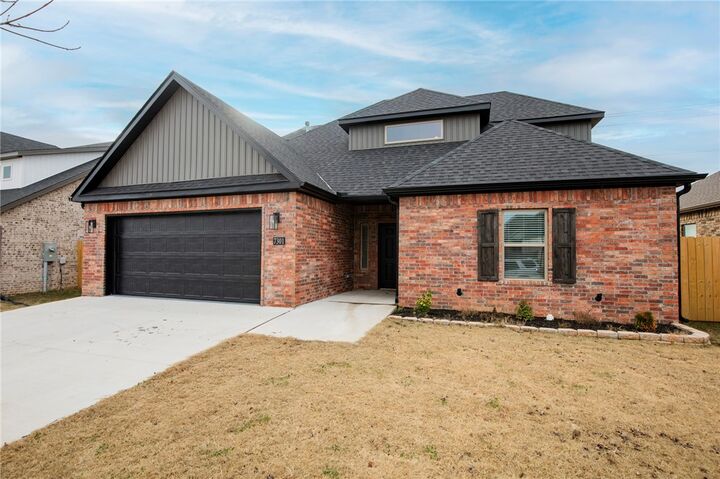 Property Photo: 7301 SW Basswood Avenue AR 72713