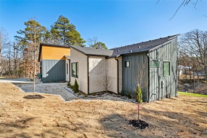 Property Photo: 2 Helmsley Circle AR 72715