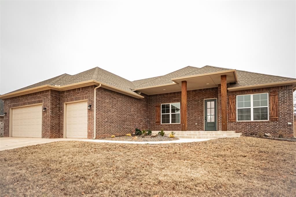 Property Photo:  11370 Blue Heron Creek  OK 73044 