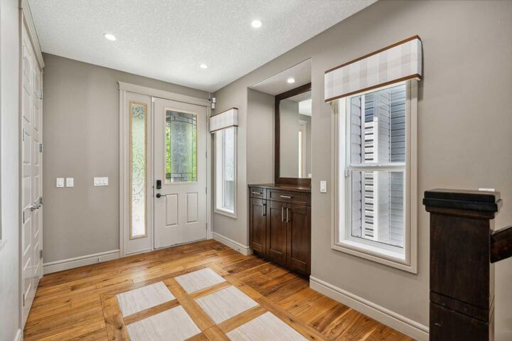 Property Photo: 152 Evansborough Way NW AB T3P 0M5