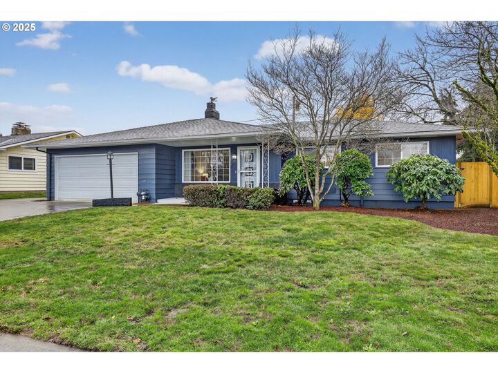 Property Photo: 14056 NE Knott St OR 97230