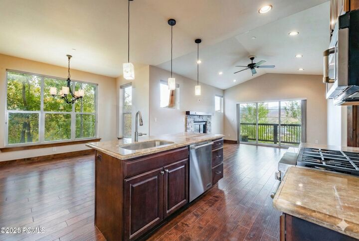 Property Photo: 14261 N Council Fire Trail UT 84036