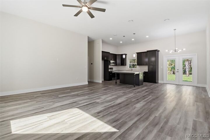 Property Photo: 9068 N Alder Avenue FL 34428