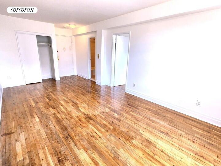 Property Photo: 1725 Edison Avenue 5D NY 10461