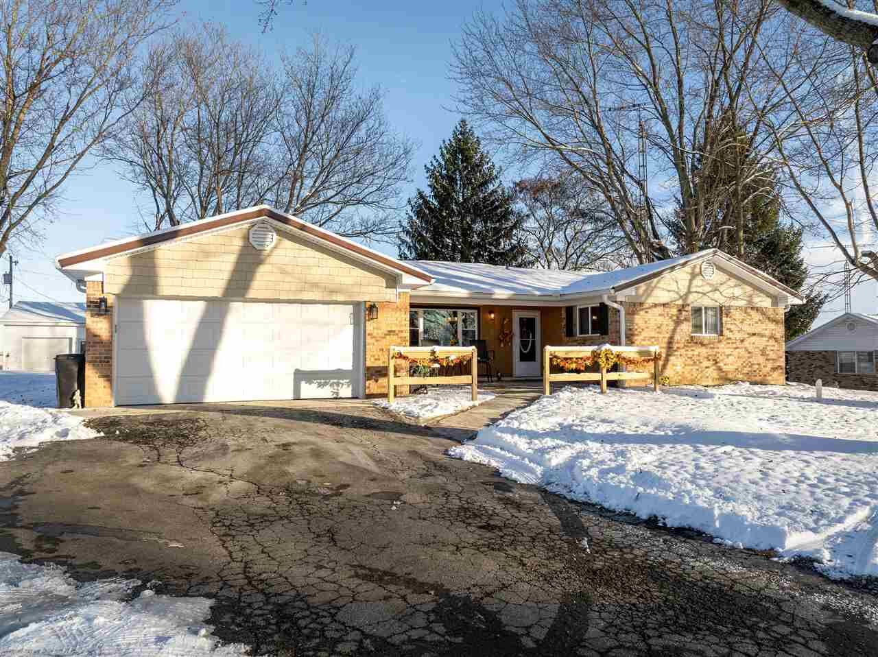 Property Photo: 1003 N Morton Avenue IN 47330