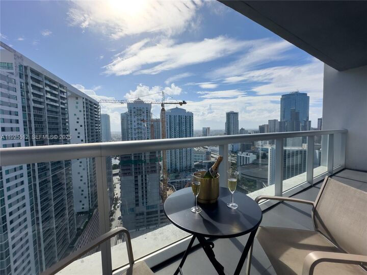 Property Photo: 485 Brickell Ave 3307 FL 33131