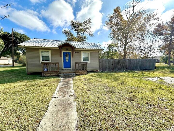 Property Photo: 1404 Lovejoy Street LA 70663