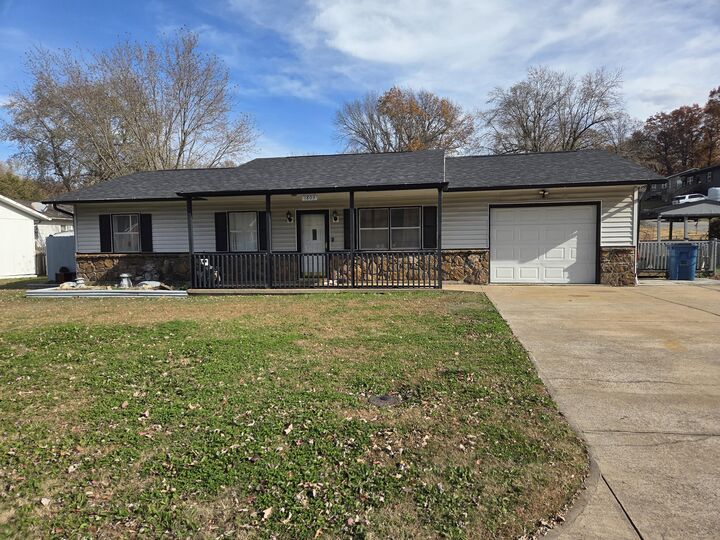 1803 S Garland Douglas Drive  Neosho MO 64850 photo