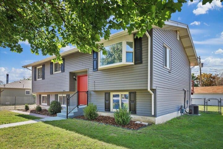 Property Photo: 1008 S Beeman St WA 99001