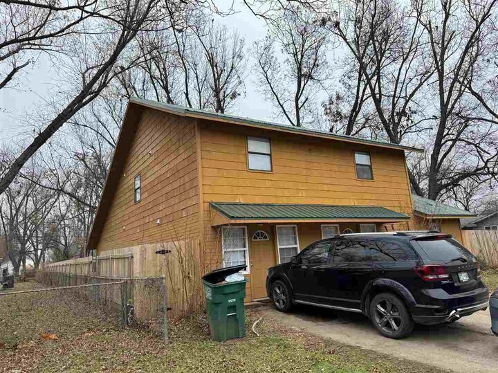 Property Photo: 211-213 E French Avenue OK 74059