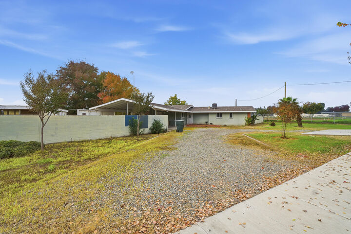 Property Photo: 807 S McAuliff Street CA 93292