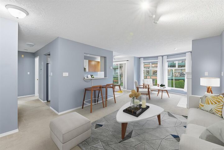 Property Photo:  894 Vernon Ave 306  BC V8X 2W6 